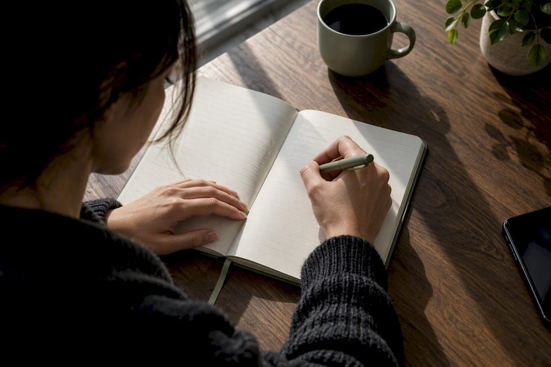 Stop Silent Uploads: 9 iPhone Steps for Mental Health Journal Privacy